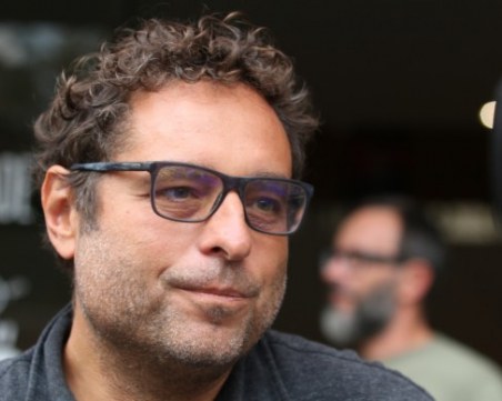 Теодор Ушев към Слави: Оставка, мутро!