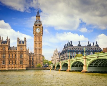 Ваксинираните от САЩ и Европейския Съюз влизат в Англия и Шотландия без карантина