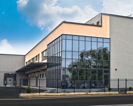 БАБХ удари склад край Пловдив с 12 бона, хванаха сирене с изтекъл срок на годност