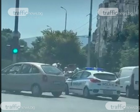 Катастрофа блокира възлов булевард в Тракия