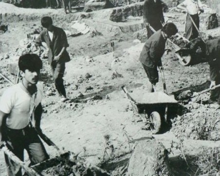 На този ден: България приема Закон за трудово мобилизиране на безделниците и празноскитащите