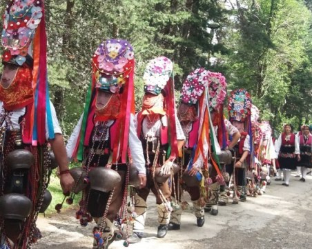 Стотици изпълнители и гости идват за събора на Върховръх