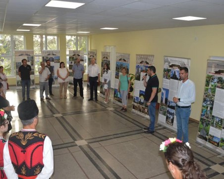 Цалапица е домакин на международна изложба