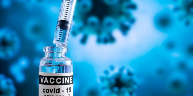 МЗ: Завършената ваксинация - ключова срещу тежък COVID-19