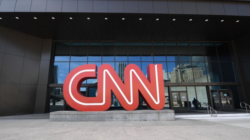 CNN уволни трима служители, отишли на работа неваксинирани