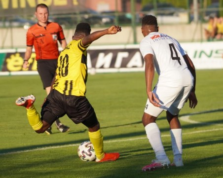 Ботев се справи със Славия, Неделев се завърна в игра след осем месеца