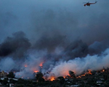 Над 400 горски пожара гасят в Гърция