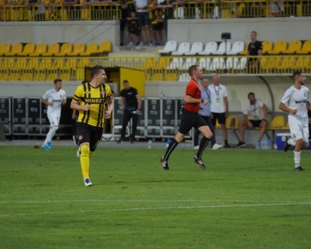 Валентич: Имаше много позитиви днес - три точки, суха мрежа и завръщането на Неделев