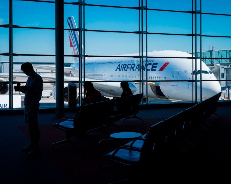 Напълно ваксинираните пристигащи във Великобритания от Франция без карантина