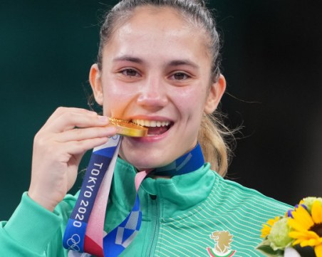 Посрещнаха олимпийската шампионка Ивет Горанова в Долна Митрополия