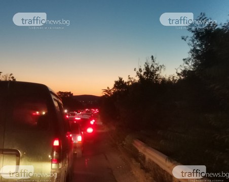 Завръщането от морето! Над 10-километрова тапа преди Бургас