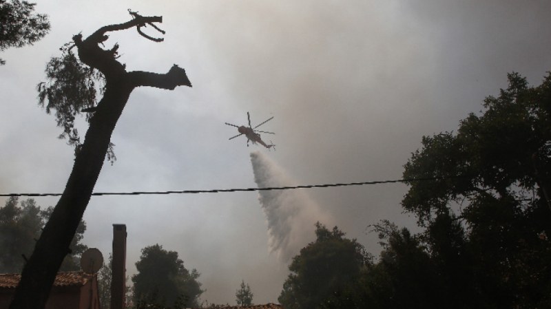 Самолет за гасене на пожари се разби в Гърция