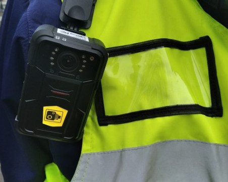 80% по-малко жалби, откакто полицаите са с боди камери