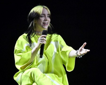 Били Айлиш оглави класацията на 