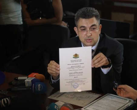 Пламен Николов: Не съм абсолвент от Алпе Адрия в Клагенфурт, а специализант