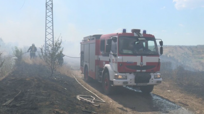 Голям пожар край Кремиковци