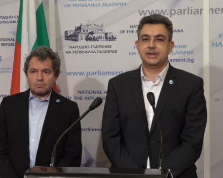 Пламен Николов оттегля официално кандидатурата си в парламента