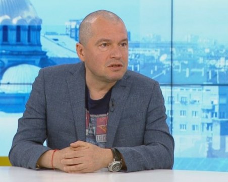 Тошко Йорданов беснее в Twitter, нарича ДБ и ИБГНИ политически джендъри