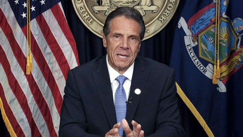 Губернаторът на Ню Йорк подаде оставка заради обвинения в сексуален тормоз
