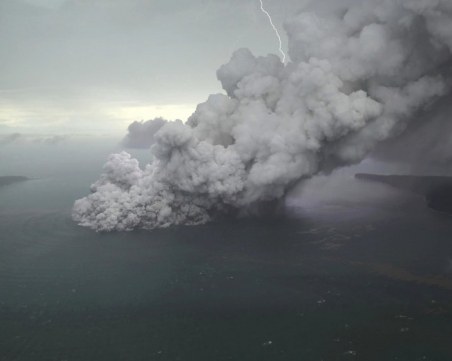 Мощно земетресение разтърси Филипините, опасност от цунами