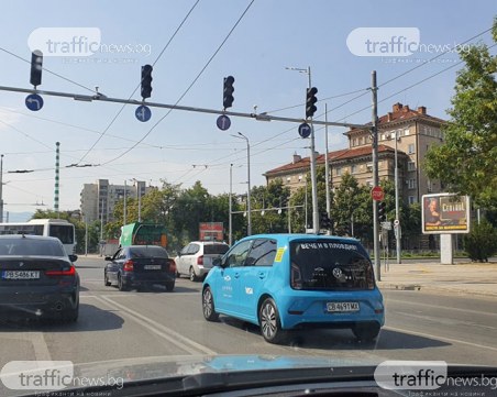Транспортен хаос заради неработещ светофар в Пловдив