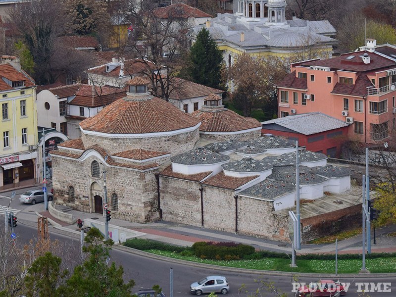 Собственици на заведения в Пловдив блокират възлово кръстовище