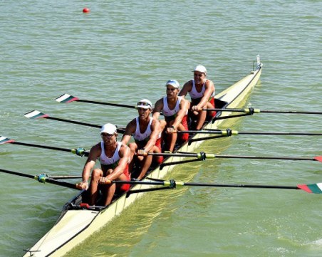 Две български лодки продължават към полуфиналите на Световното първенство по гребане в Пловдив