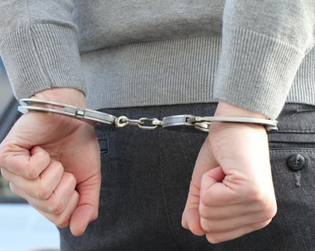 Млад мъж нападна с обиди полицай край Пловдив