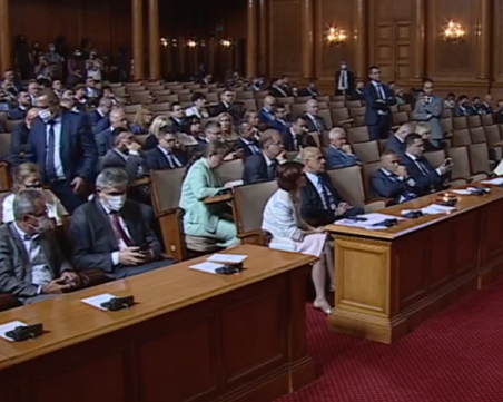 От втори опит: Депутатите приеха оттеглянето на проектоправителството на ИТН