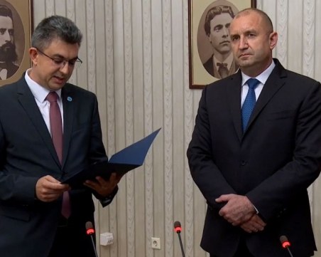 Парламентът решава за оттегляне на кандидатурата на Пламен Николов