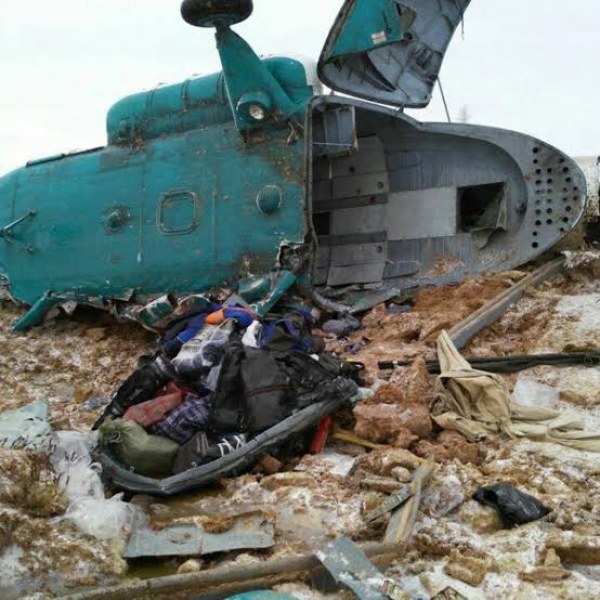 Осем са в неизвестност след катастрофа на туристически самолет в Русия