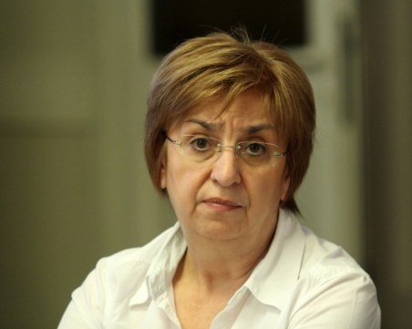 Екатерина Михайлова: Много е важно как ще постъпи президентът при третия мандат