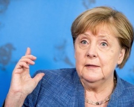 Меркел ще получава пенсия от 15 хиляди евро на месец