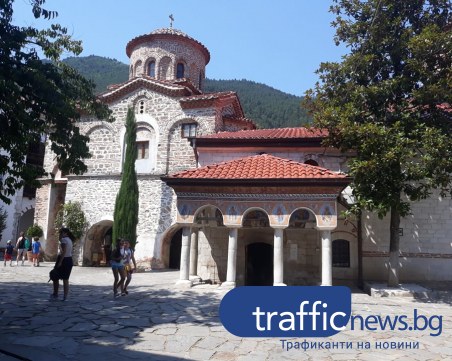 Над 50 хиляди богомолци очаква Бачковският манастир за Голяма Богородица