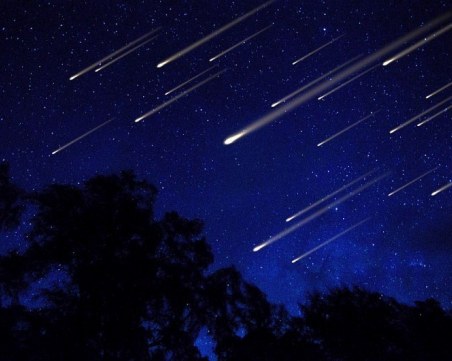 Падащи звезди - тази вечер е пикът на Персеидите