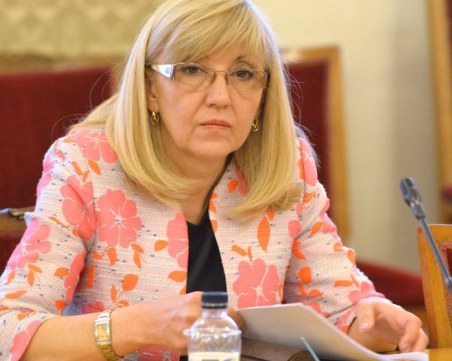 Петя Аврамова: Откъде иска Комитова да дойдат пари, след като в актуализацията на бюджета не са предвидени