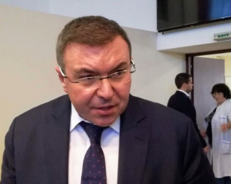 Проф. Костадин Ангелов: Заразата се разраства по-бързо от очакваното