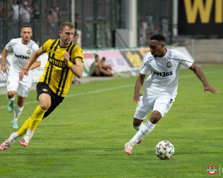 Ботев гостува на съименниците си от Враца