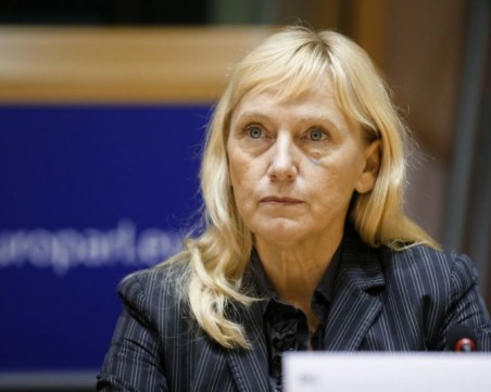 Евродепутати разследват полицейското насилие срещу протестиращи