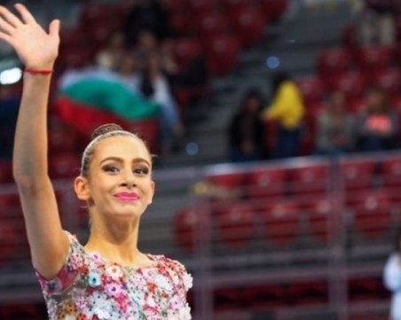 Златното момиче Мадлен Радуканова играла с фрактура на глезена в Токио