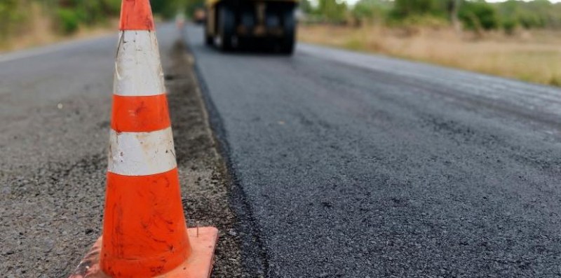 Липса на пари спря ремонта на пътя София - Перник и предизвика километрични задръствания