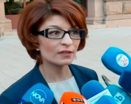 Десислава Атанасова: На КСНС питахме Кирил Петков дали е гражданин на Канада, той не отговори