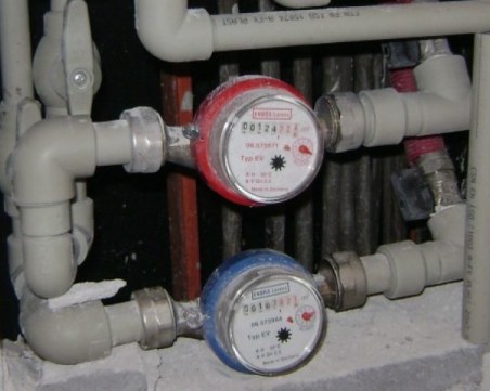 КЗК се самосезира за водомерите с дистанционен отчет