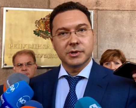 Митов: Искаме незабавно отстраняване на Кирил Петков