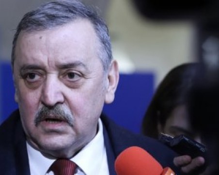 Проф. Тодор Кантарджиев: Мерките трябва да са навременни, никога крути и никога плашене на хората