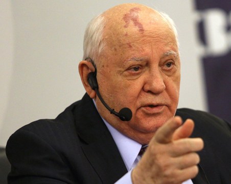 Горбачов за Афганистан: САЩ трябваше да признае грешката си по-рано! Буш: Дълбока мъка