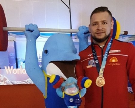 Хванаха с допинг български щангист