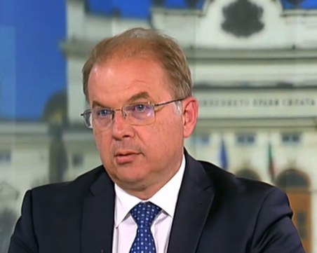 Радомир Чолаков: Радев не е трябвало да назначава Петков, ако е знаел за неговото гражданство