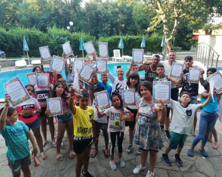 Спират летните лагери за учениците заради ръст на болните от коронавирус