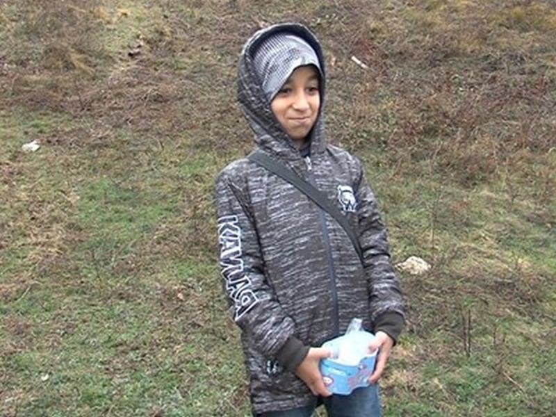 11-годишно сирийче дари спестяванията си на бедстващите хора от село Кръстава